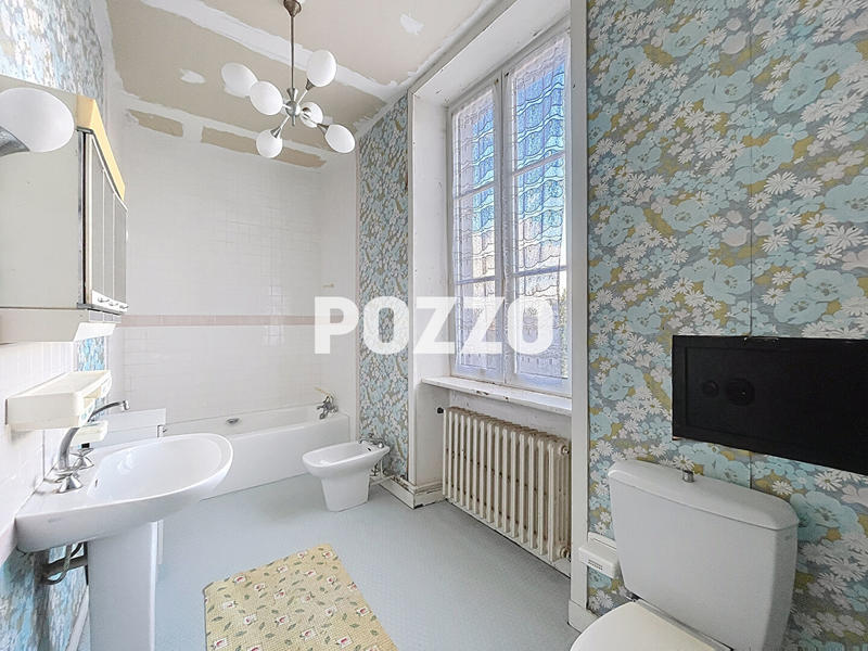 Maison - 170 m² - 8 pièces