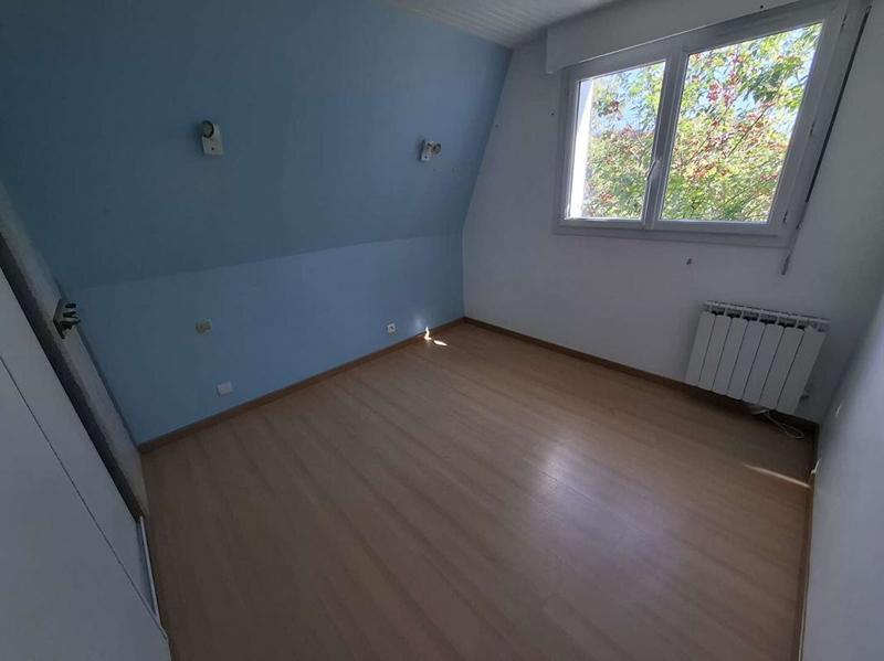 Maison - 140 m² - 8 pièces