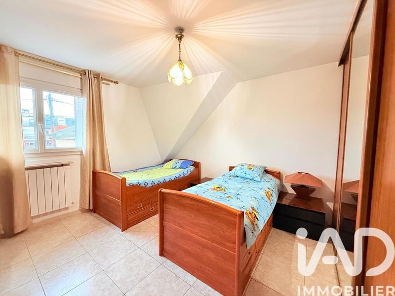 Maison - 165 m² - 8 pièces