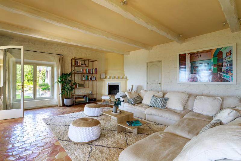 Villa - 235 m² - 9 pièces