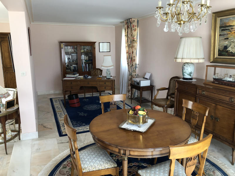 Maison - 180 m² - 6 pièces