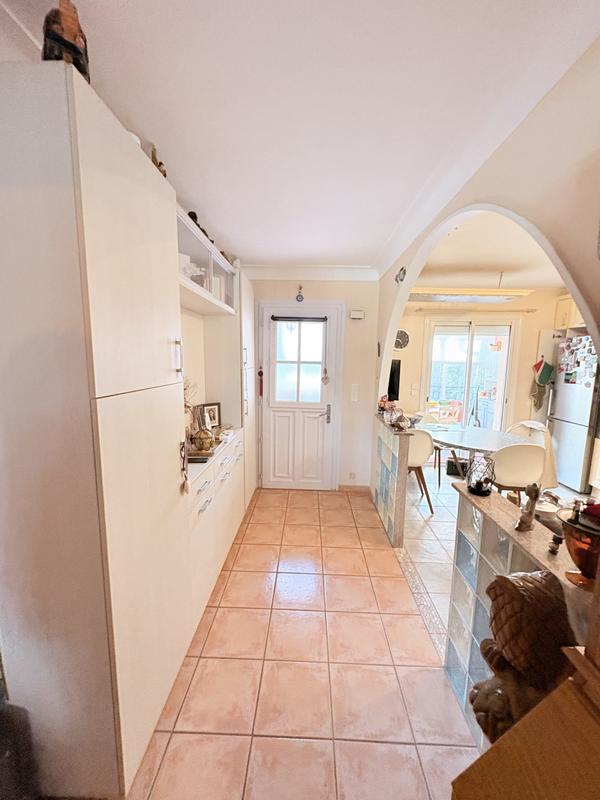 Maison - 256 m² - 10 pièces