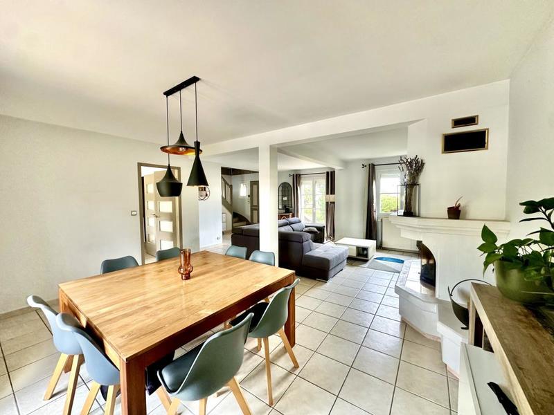 Maison - 185 m² - 7 pièces