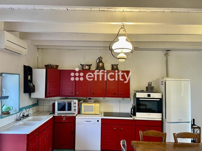 Maison - 215 m² - 6 pièces