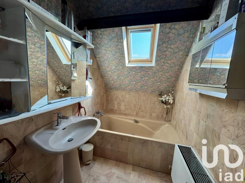 Maison - 92 m² - 5 pièces