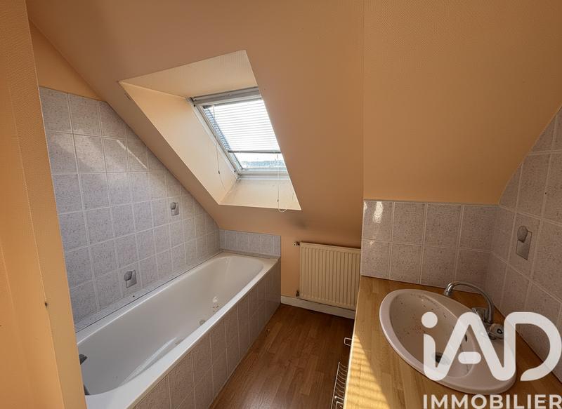 Maison - 94 m² - 7 pièces
