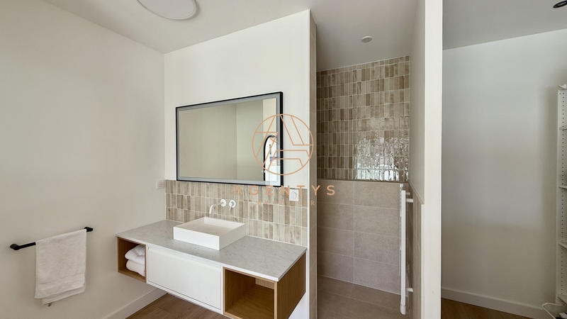 Maison contemporaine - 200 m² - 6 pièces