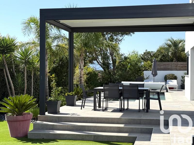 Maison - 219 m² - 5 pièces