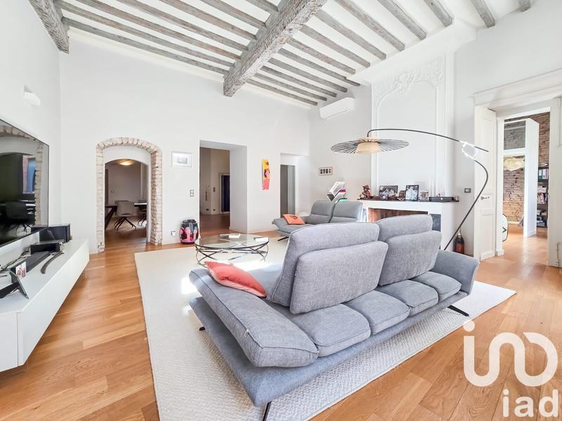 Appartement - 209 m² - 6 pièces