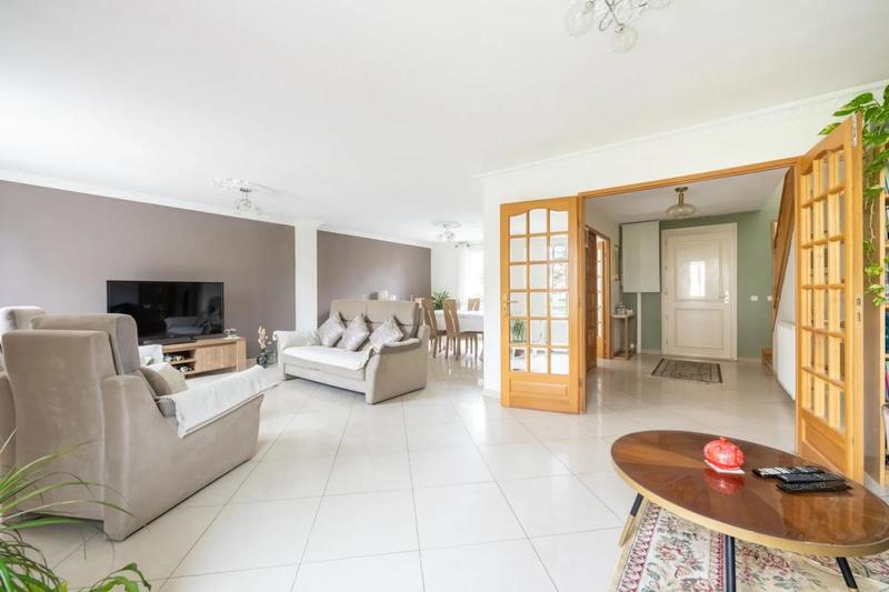 Maison - 184 m² - 8 pièces