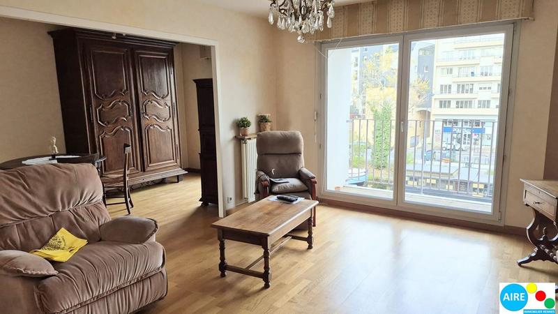 Appartement - 94 m² - 5 pièces