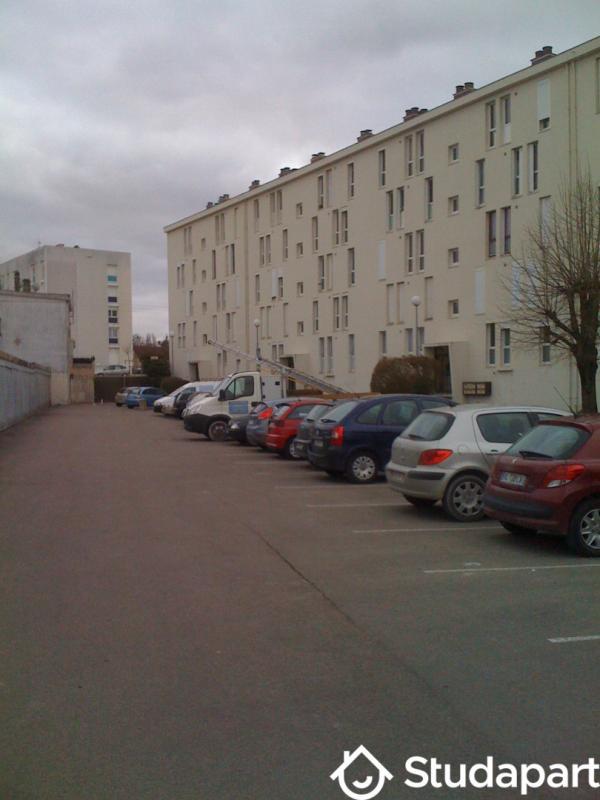 Chambre - 11 m² - 1 pièce