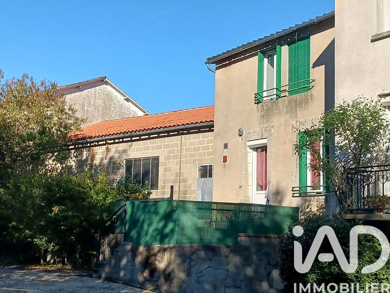 Maison - 94 m² - 5 pièces