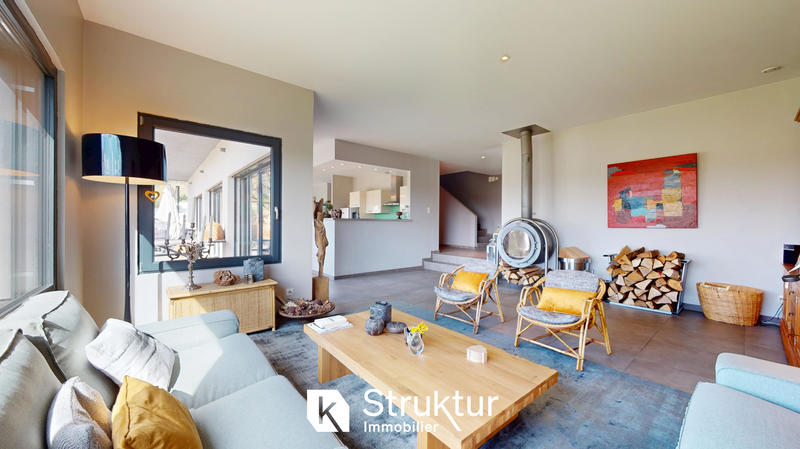 Villa - 280 m² - 9 pièces