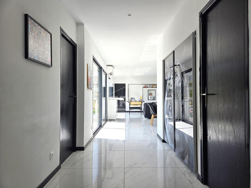 Maison - 170 m² - 5 pièces