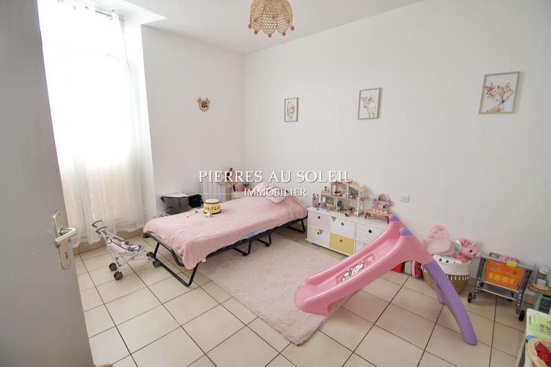 Appartement - 600 m² - 17 pièces