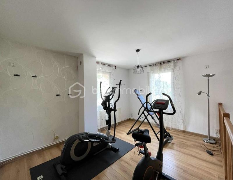 Maison - 225 m² - 6 pièces