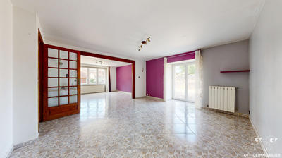 Maison - 200 m² - 6 pièces