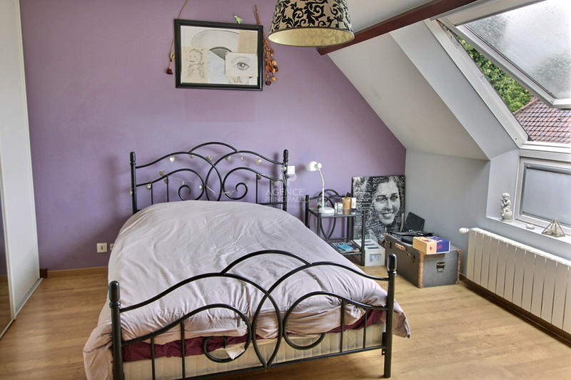 Maison - 180 m² - 8 pièces