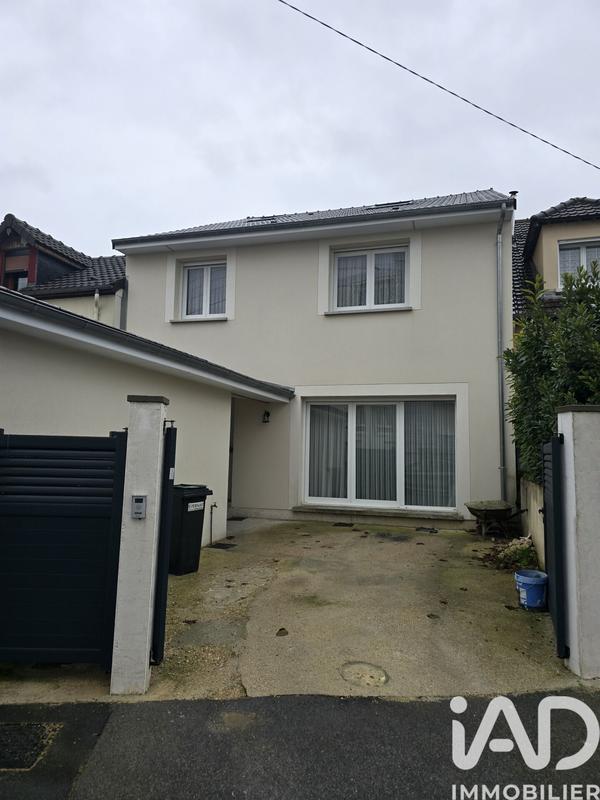 Maison - 220 m² - 7 pièces