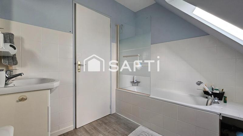 Maison - 94 m² - 5 pièces