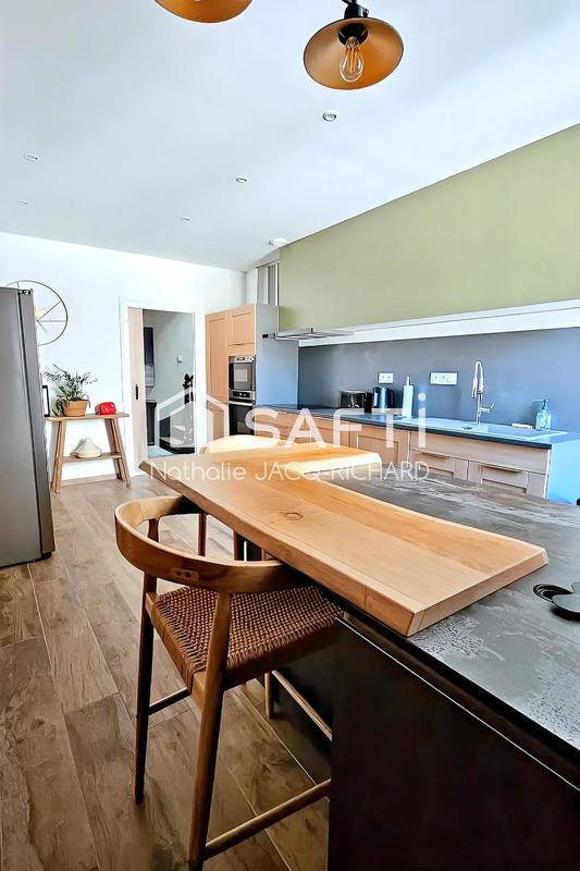 Immeuble - 520 m² - 21 pièces