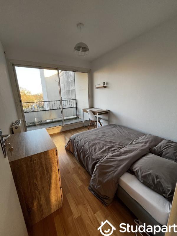 Chambre - 9 m² - 1 pièce