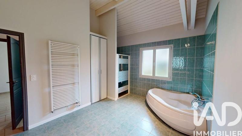 Maison - 137 m² - 5 pièces