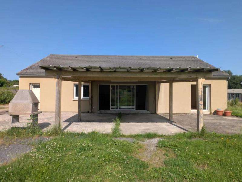 Maison - 220 m² - 9 pièces