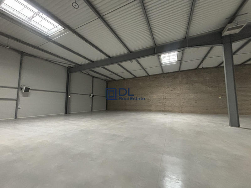 Entrepôt - 1 000 m²