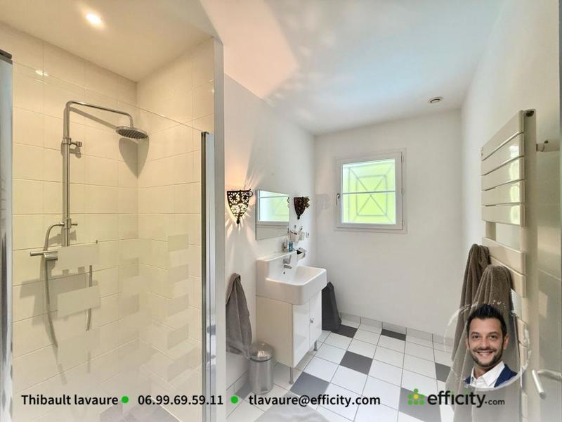 Maison - 157 m² - 7 pièces