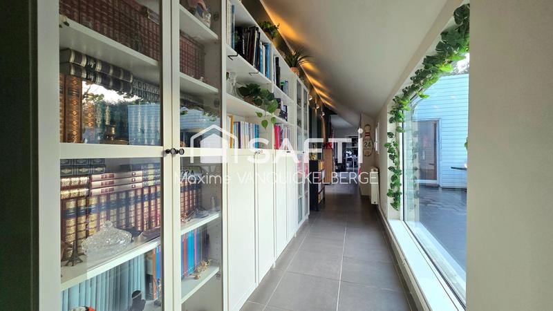 Maison - 274 m² - 12 pièces