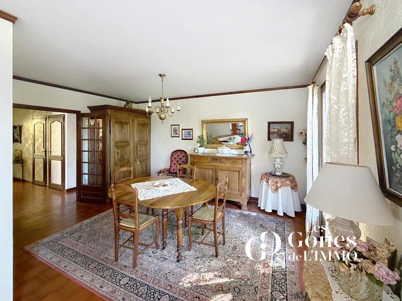 Maison - 166 m² - 6 pièces