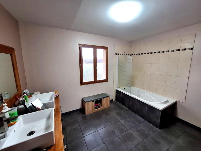 Maison - 146 m² - 6 pièces