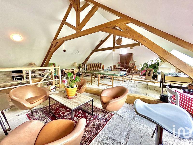 Maison - 215 m² - 7 pièces