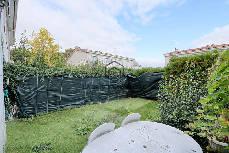 Maison - 92 m² - 5 pièces