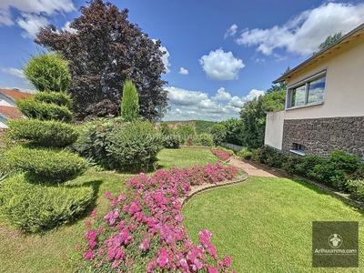 Maison - 280 m² - 7 pièces