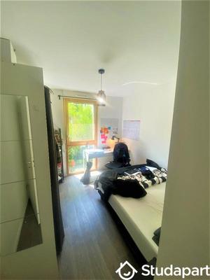 Chambre - 11 m² - 1 pièce