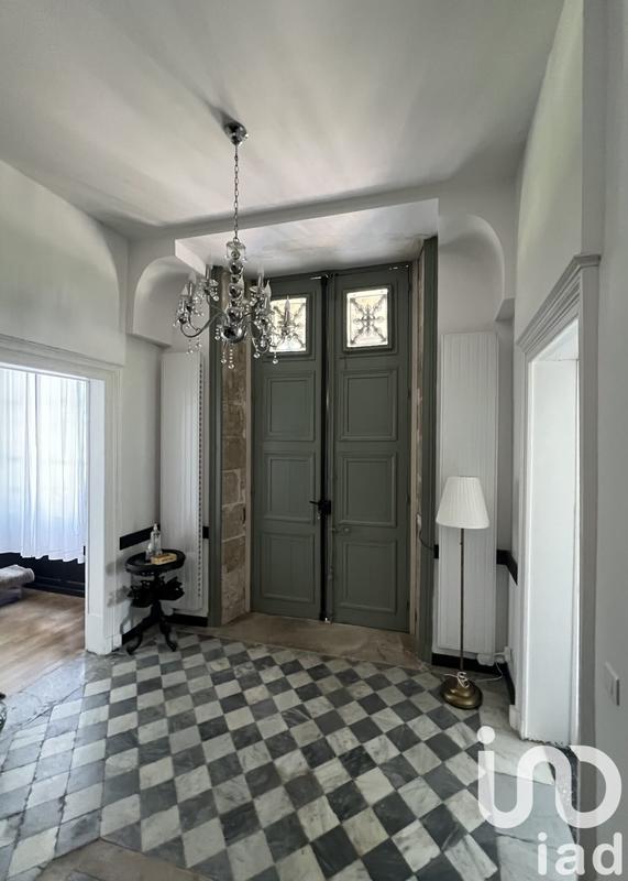 Château - 765 m² - 18 pièces