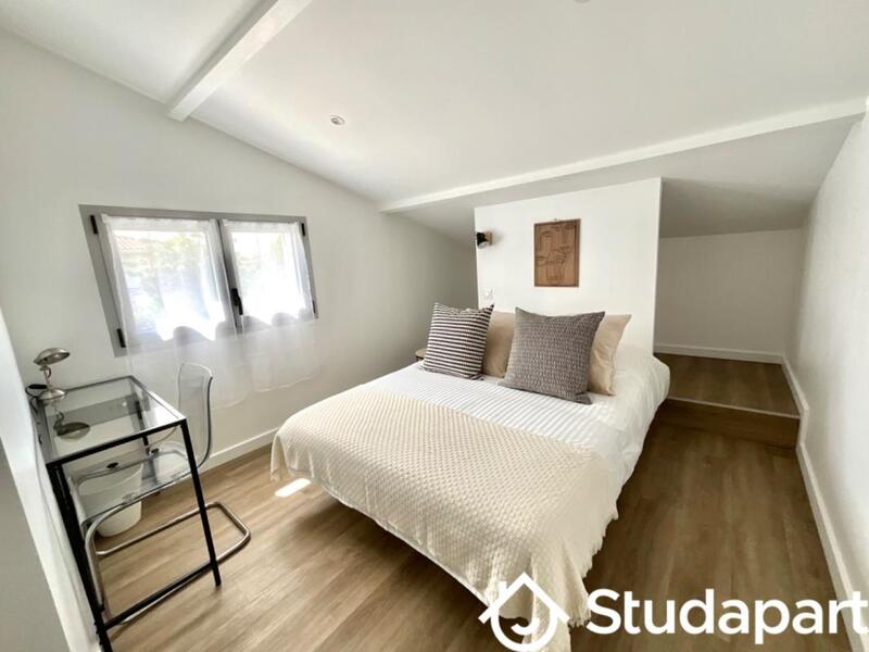 Chambre - 14 m² - 1 pièce