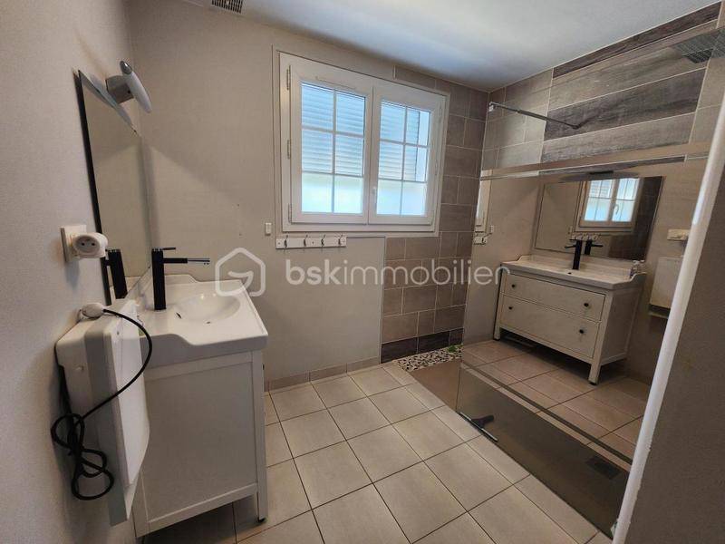 Maison traditionnelle - 138 m² - 6 pièces