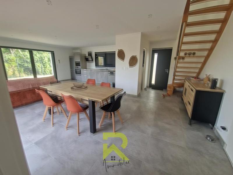 Villa - 95 m² - 4 pièces