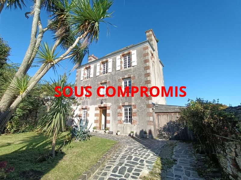 Maison traditionnelle - 136 m² - 5 pièces