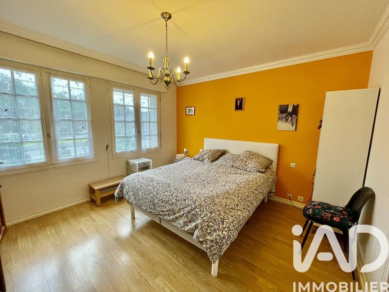 Maison - 217 m² - 8 pièces