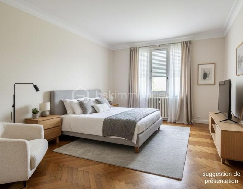 Maison - 130 m² - 8 pièces