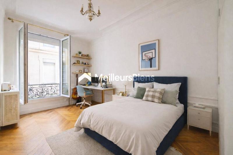 Appartement - 120 m² - 5 pièces