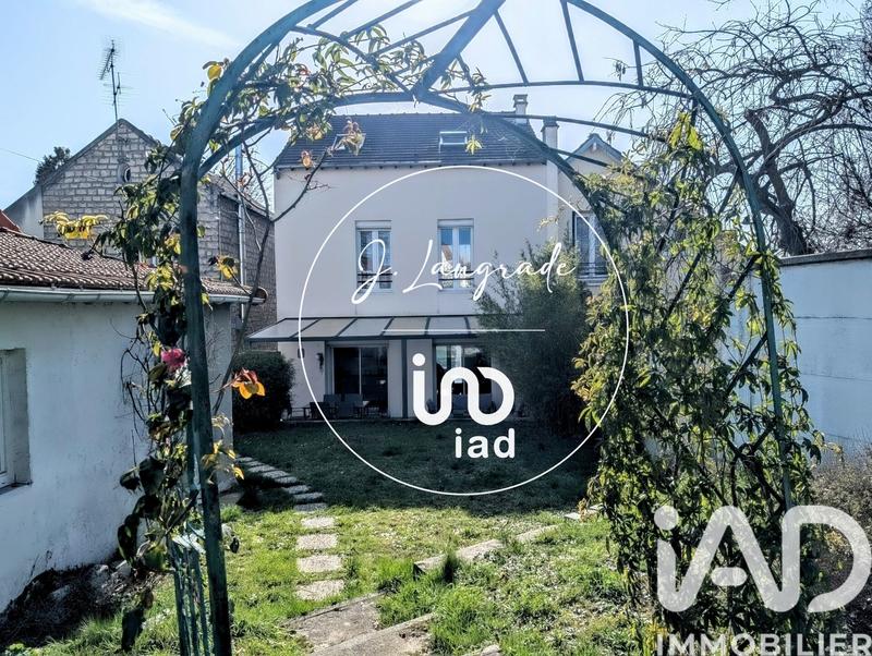 Maison - 111 m² - 6 pièces