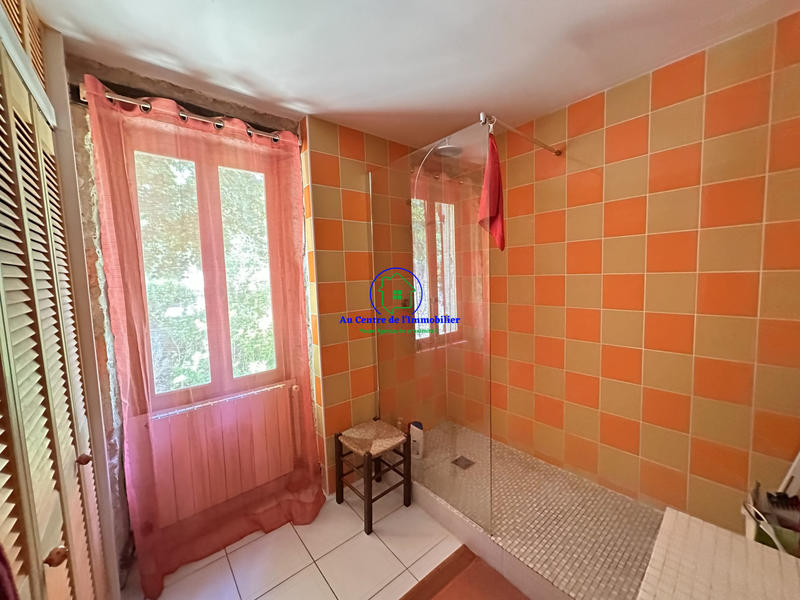 Maison - 228 m² - 8 pièces