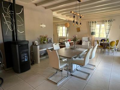 Maison - 159 m² - 7 pièces