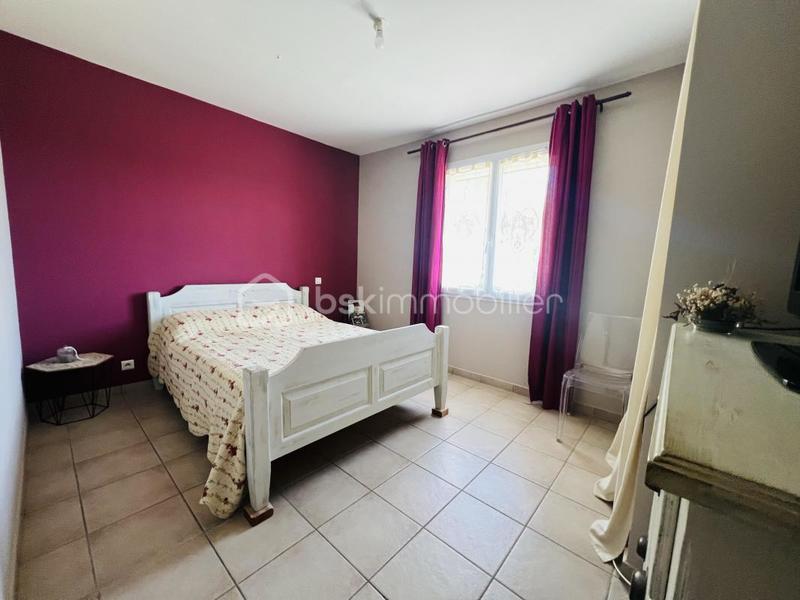 Maison traditionnelle - 185 m² - 6 pièces